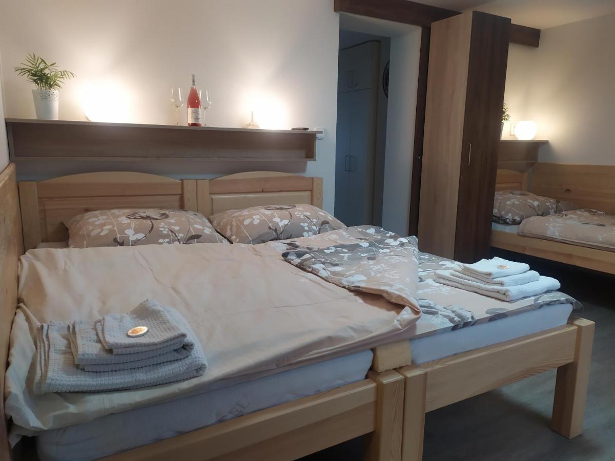 Apartmany De-Lu Blansko Bagian luar foto