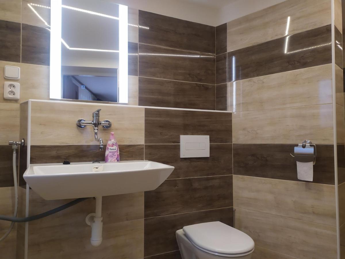 Apartmany De-Lu Blansko Bagian luar foto